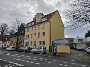Kleine Werkstatt-/Lagerfläche über zwei Ebenen