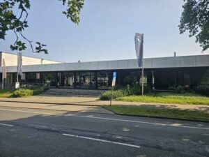 Verkaufs-/Gewerbeflächen in Toplage an der Pagenstecherstraße, gesamt ca. 1.642 m²